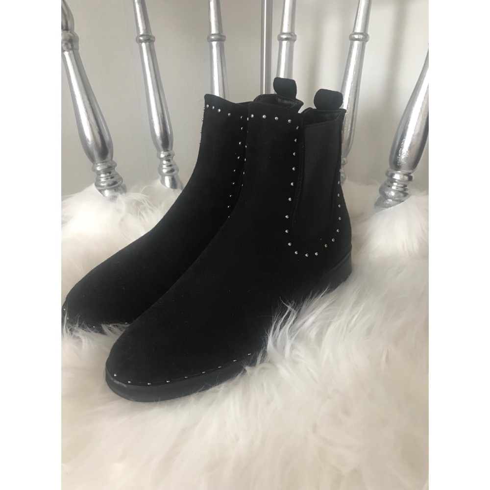 Studded Chelsea boots